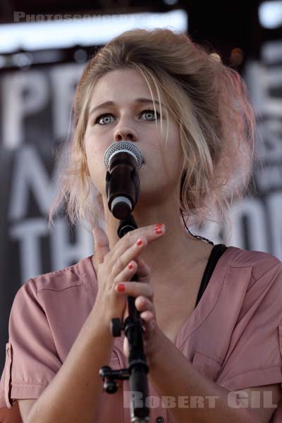 SELAH SUE - 2011-09-11 - PARIS - Parc de Bagatelle - 